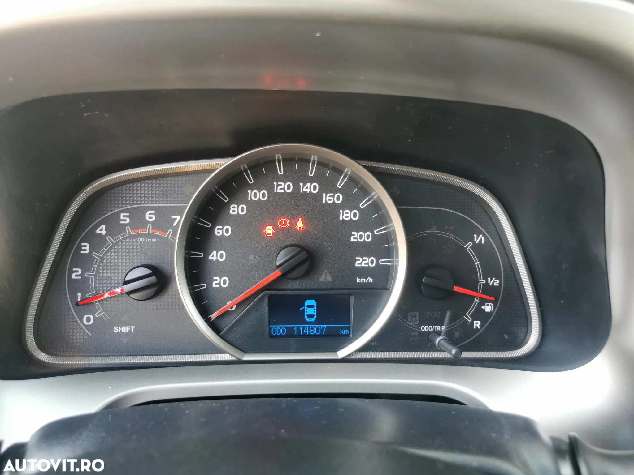 Toyota RAV4 2.0 D-4D 2WD Comfort - 11