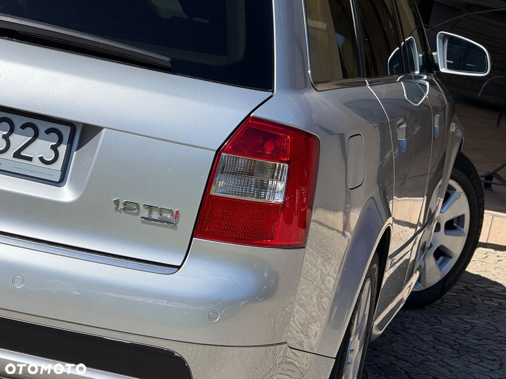 Audi A4 Avant 1.9 TDI quattro - 11