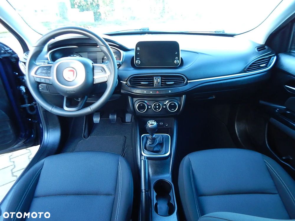 Fiat Tipo ver-1-4-t--jet-16v-easy - 10