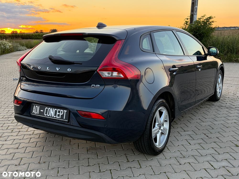 Volvo V40 D2 Momentum - 14