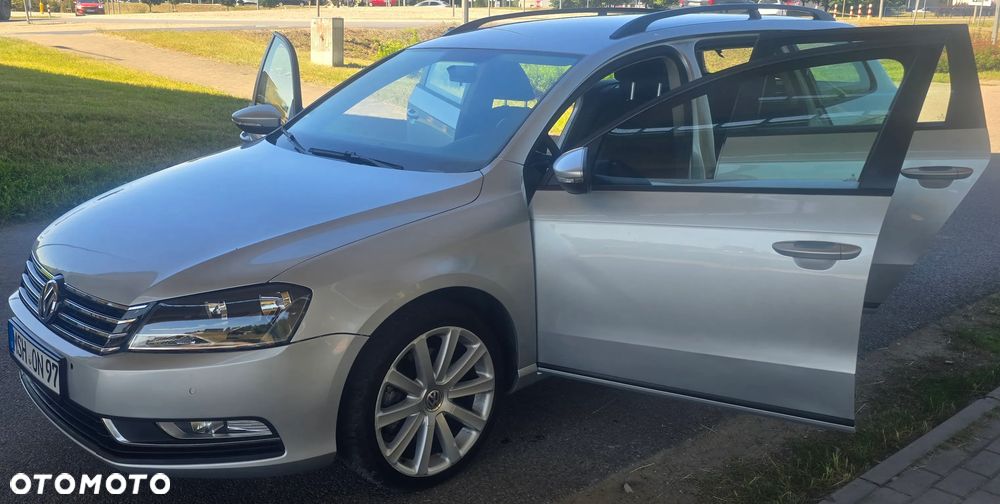 Volkswagen Passat 2.0 TDI DPF BlueMotion Technology Trendline - 23