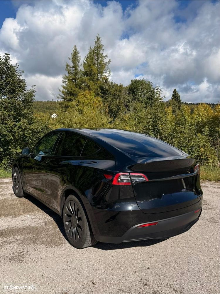 Tesla Model Y Standard - 3