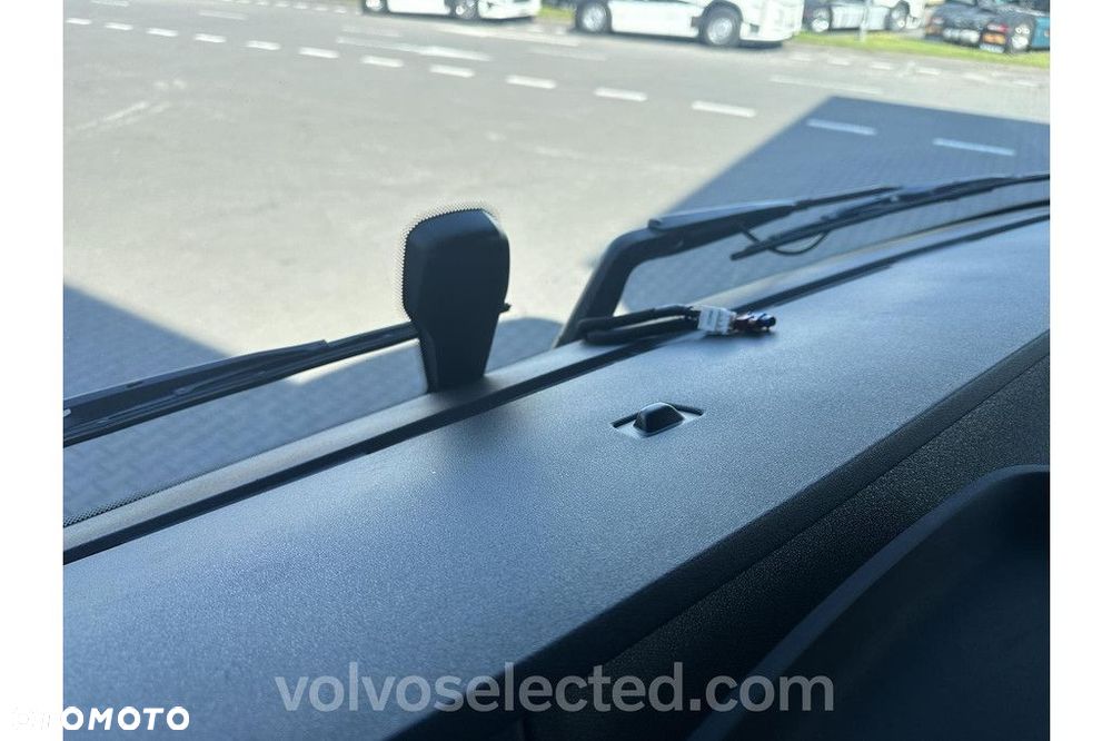 Volvo FH 4x2 460KM I-Save ADR Globetrotter XL!!! - 16