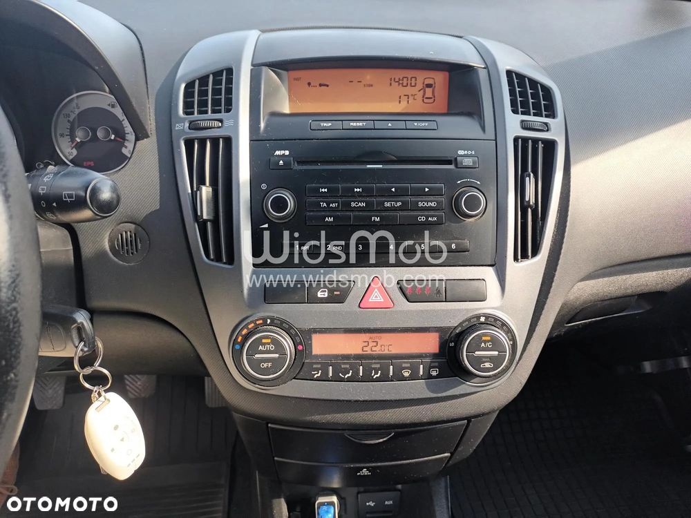 Kia Ceed - 14