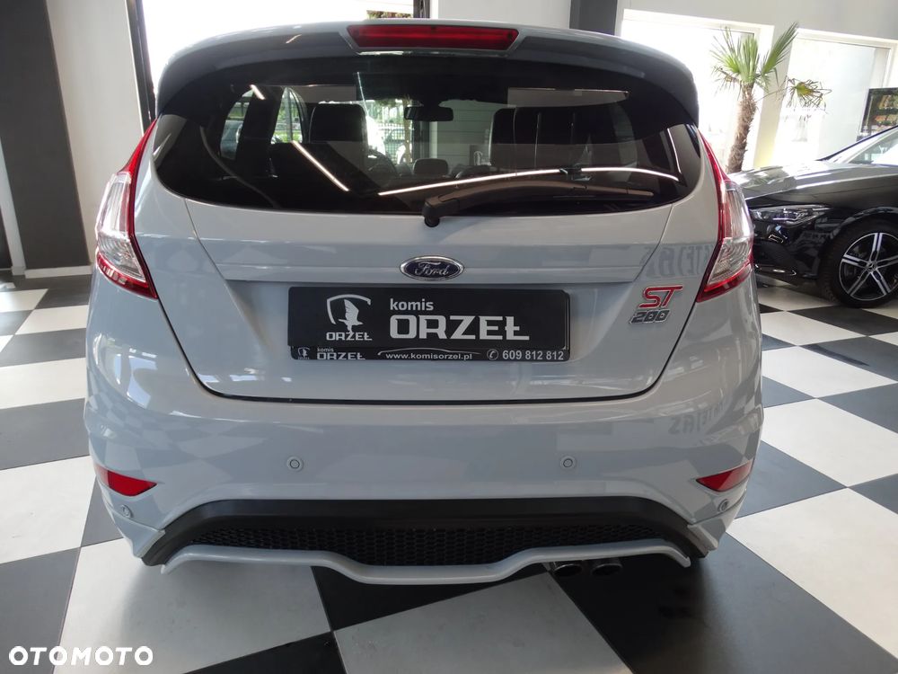 Ford Fiesta 1.6 EcoBoost ST200 - 13