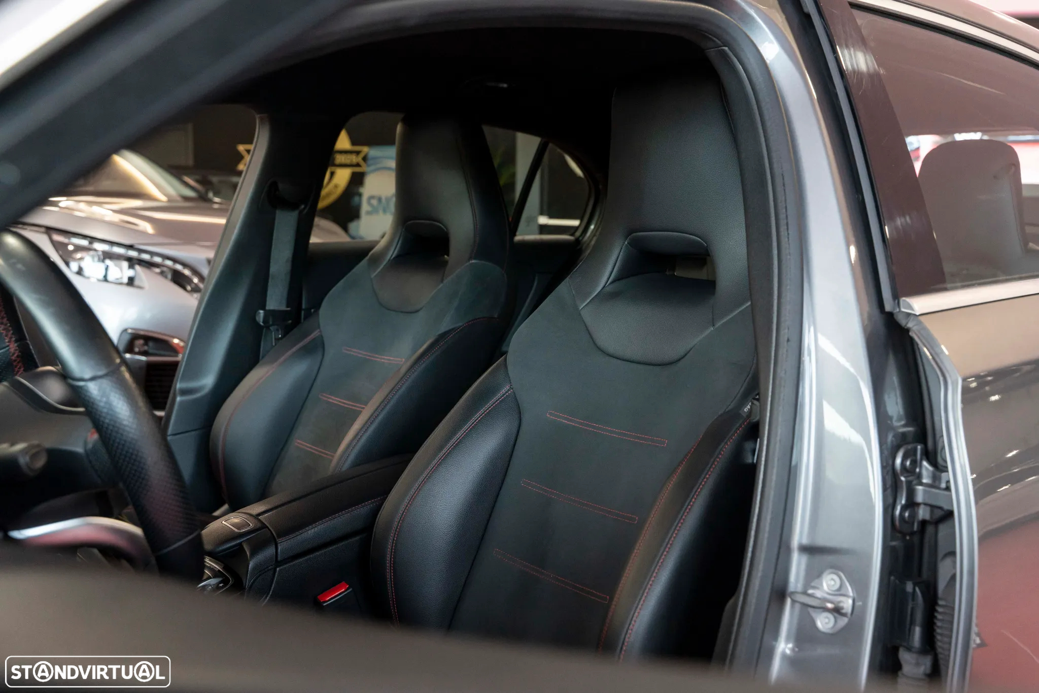 Mercedes-Benz A 160 d AMG Line - 27