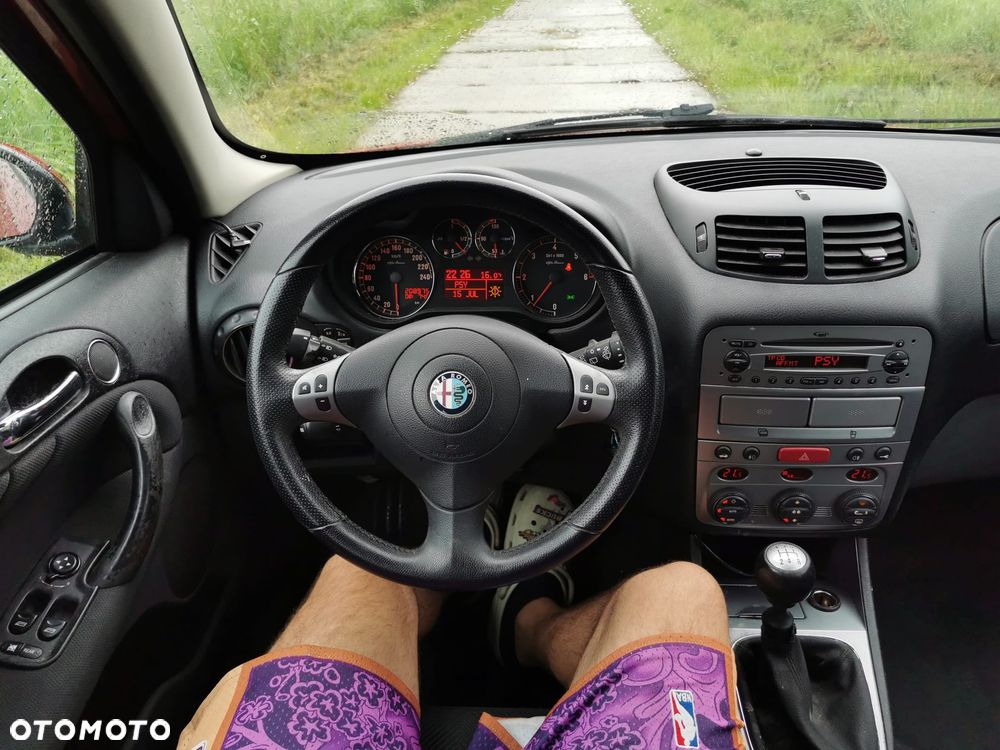 Alfa Romeo 147 1.9 JTDM 8V - 22
