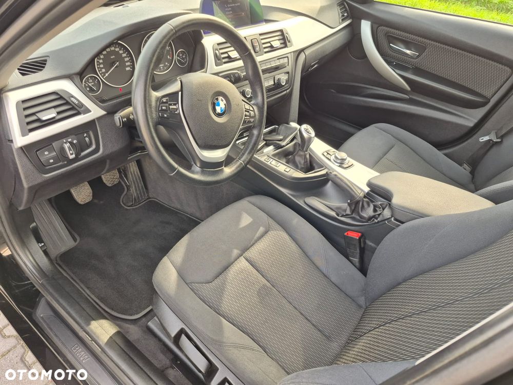 BMW Seria 3 - 25