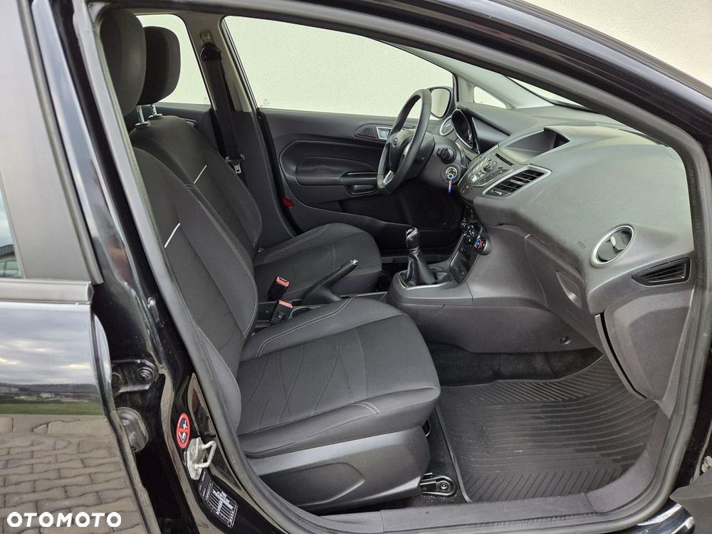 Ford Fiesta - 12
