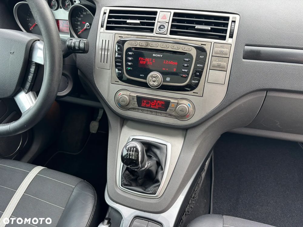Ford Kuga 2.0 TDCi 2x4 Titanium - 13