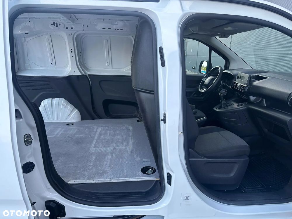Toyota Proace City - 19