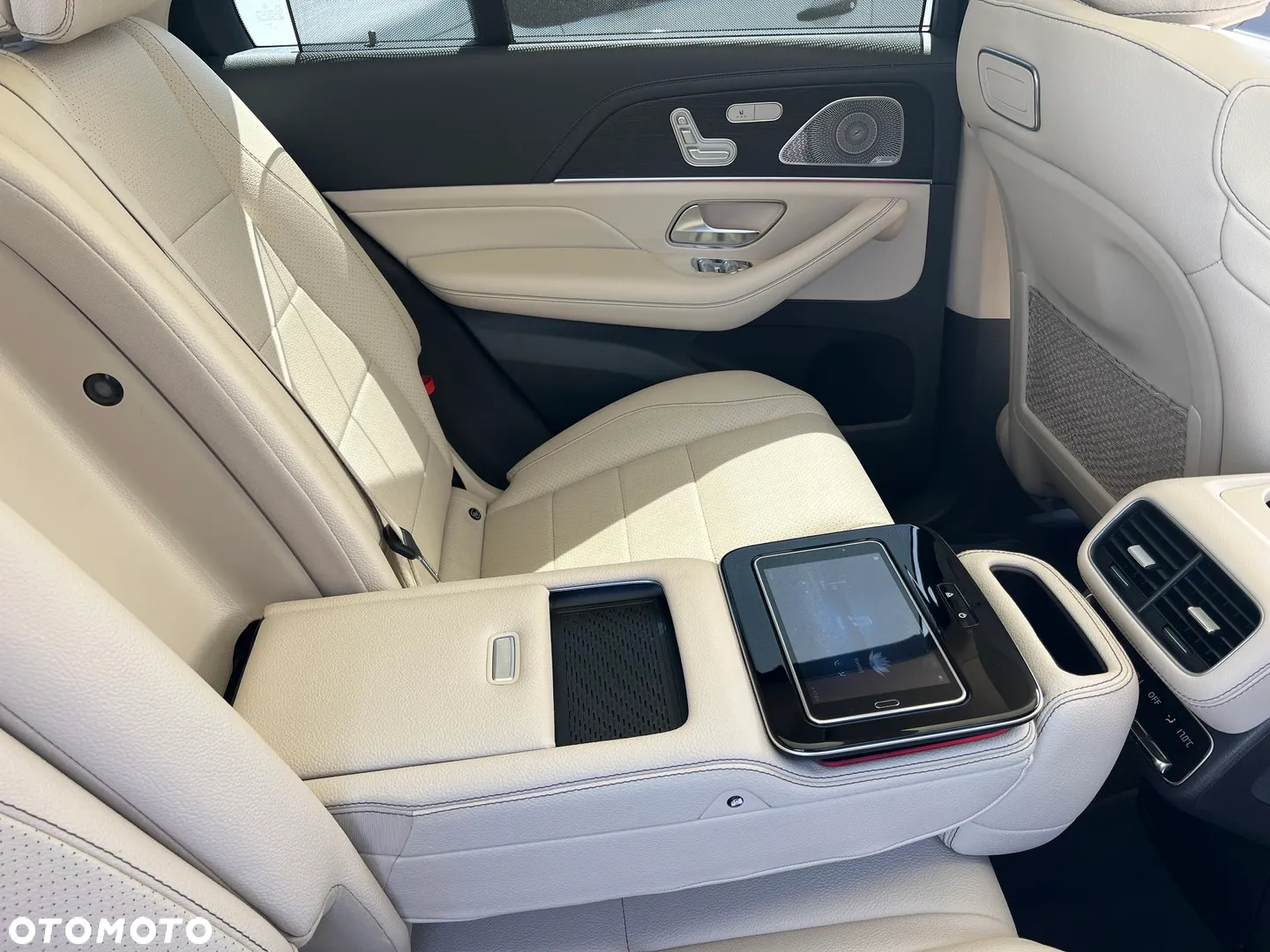 Mercedes-Benz GLE 300 d 4-Matic - 27