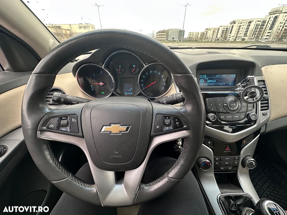 Chevrolet Cruze 2.0 LT - 12