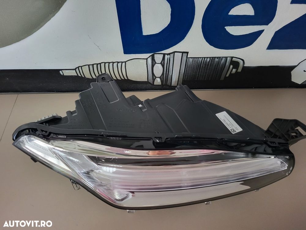 Far LED dreapta NOU VOLVO XC90 31655160 - 6