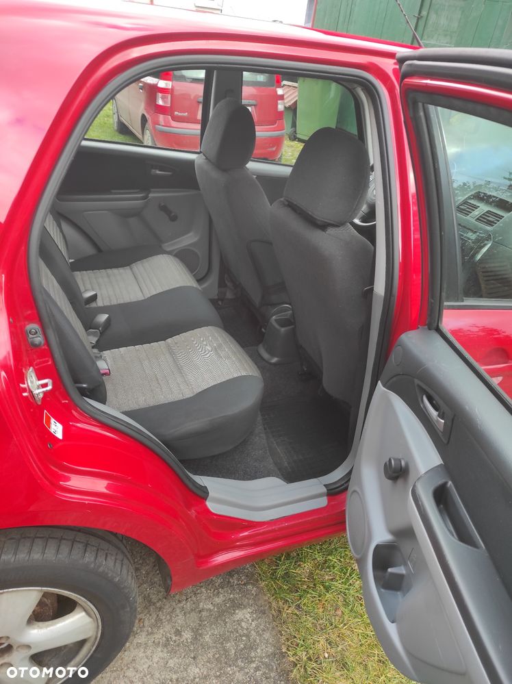 Suzuki SX4 - 8