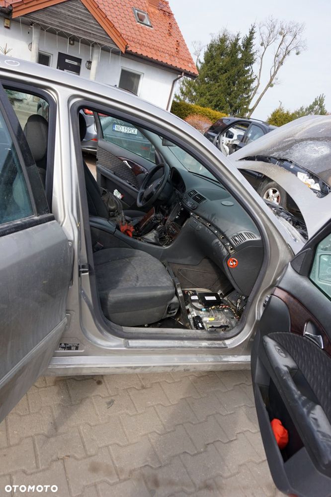 MERCEDES E-KLASA W211 SEDAN 2004 723 2.6 V6 M112913 175KM 722696 SREBRNY CUBANITE na części - 12