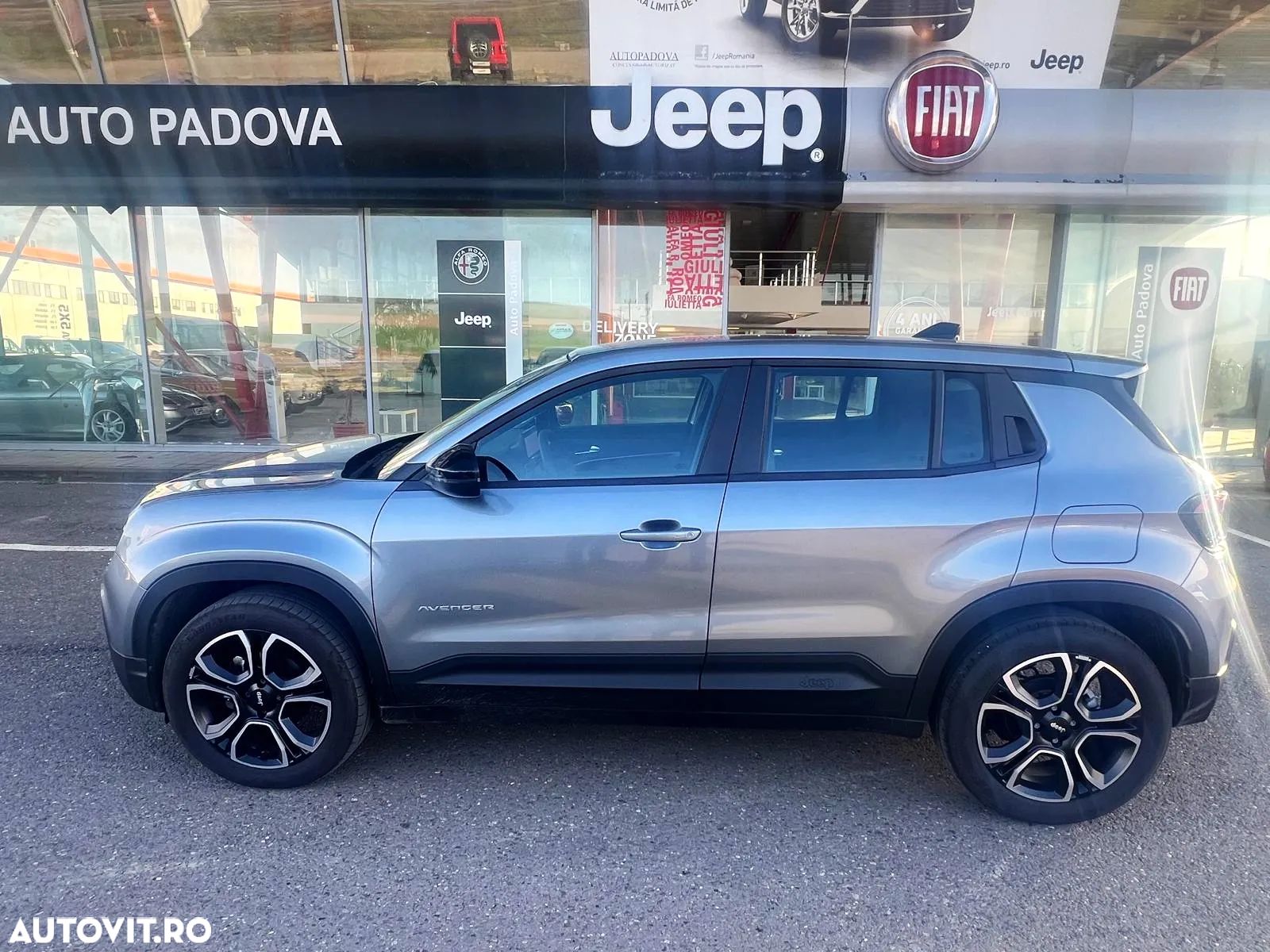 Jeep Avenger 1.2 MT6 Turbo Altitude - 1