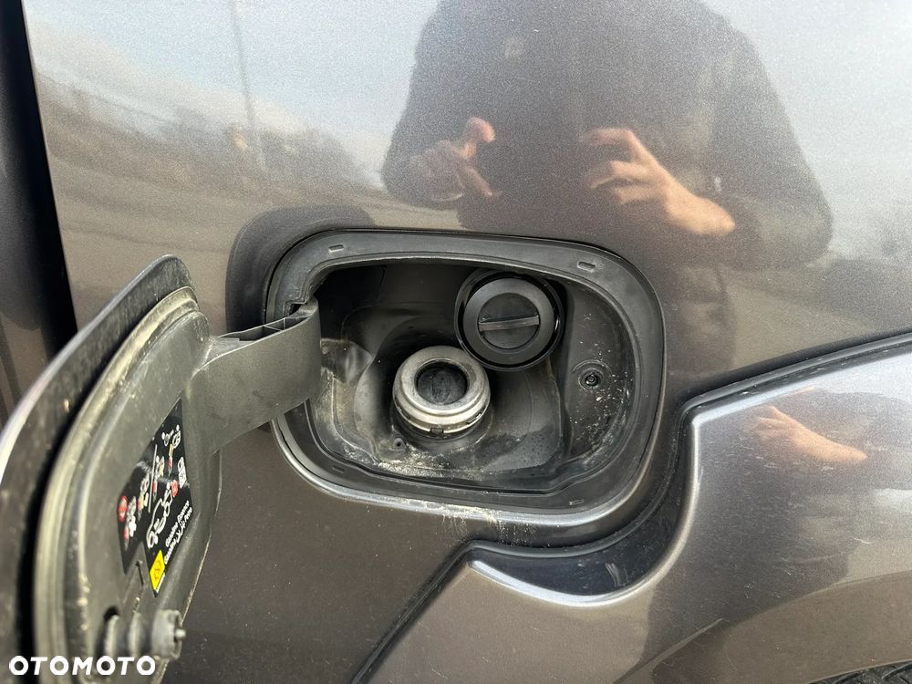 RAM 1500 5.7 Crew Cab Shortbed Laramie Black - 21