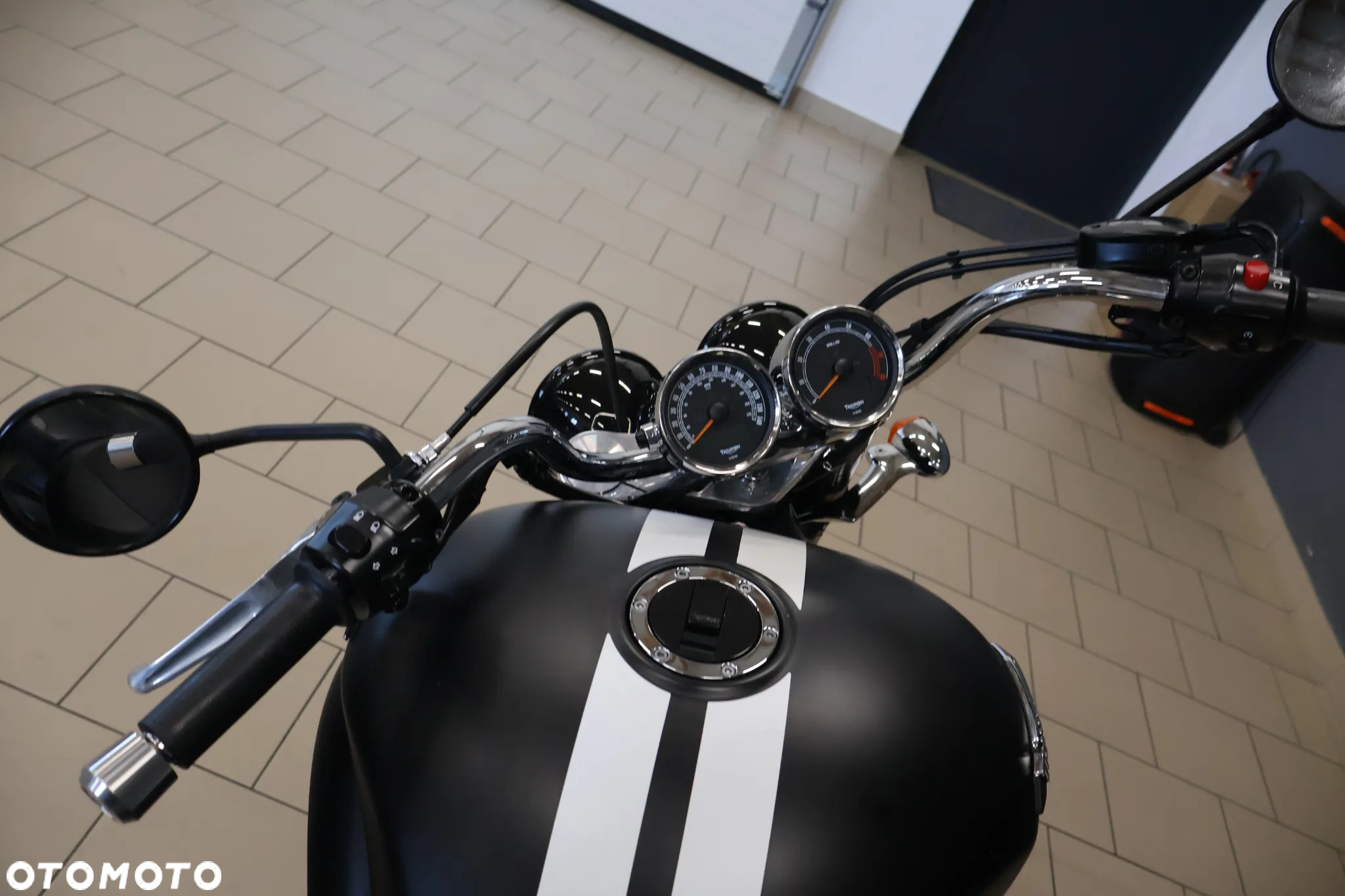 Triumph Rocket - 6