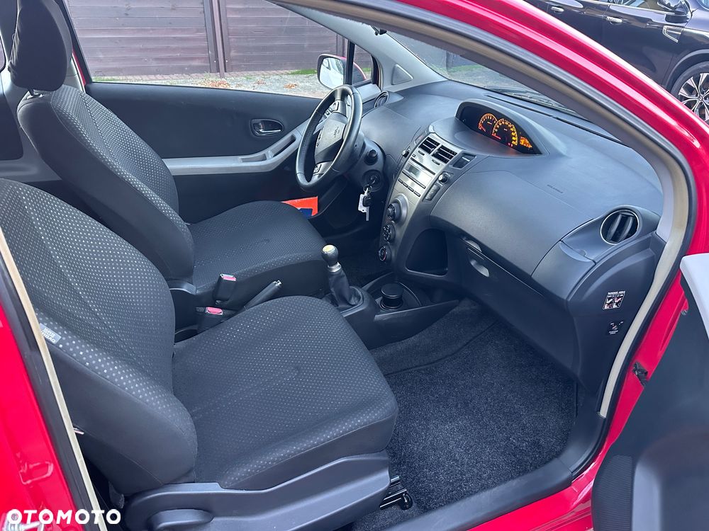 Toyota Yaris 1.0 VVT-i Cool - 17