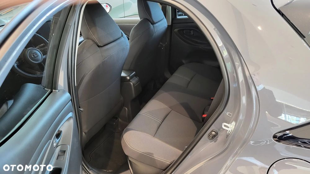 Toyota Yaris Hybrid 1.5 Style - 11