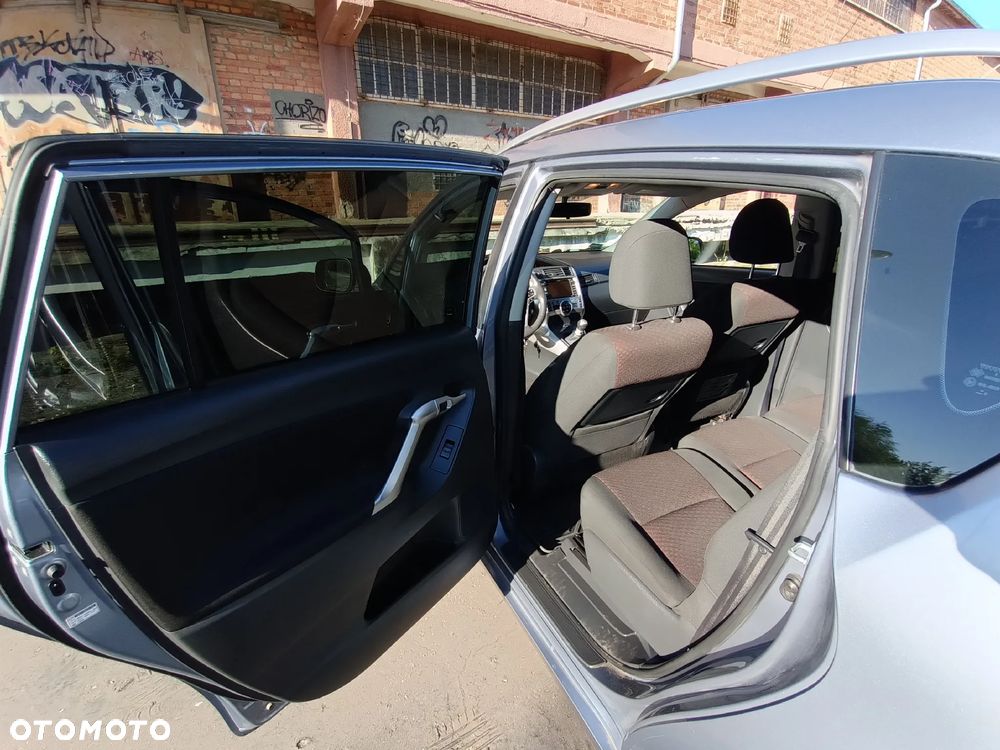 Toyota Verso - 4