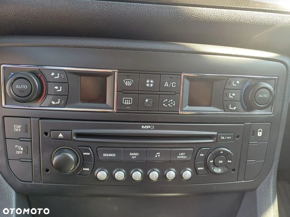 Citroën C5 2.0 HDi Confort - 4