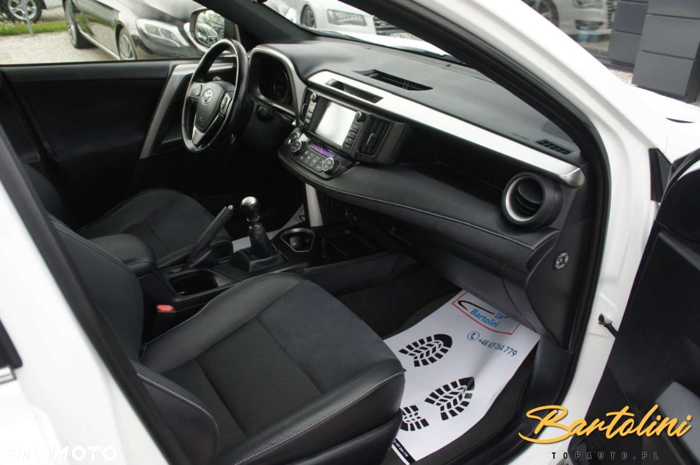 Toyota RAV4 - 14