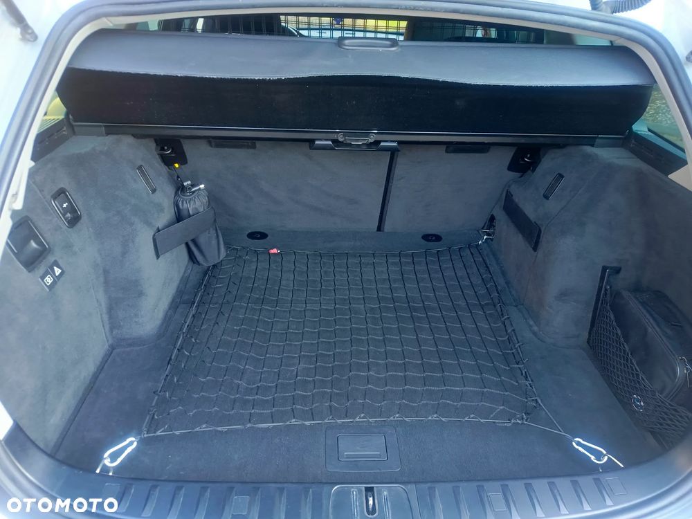 BMW Seria 3 320i - 16