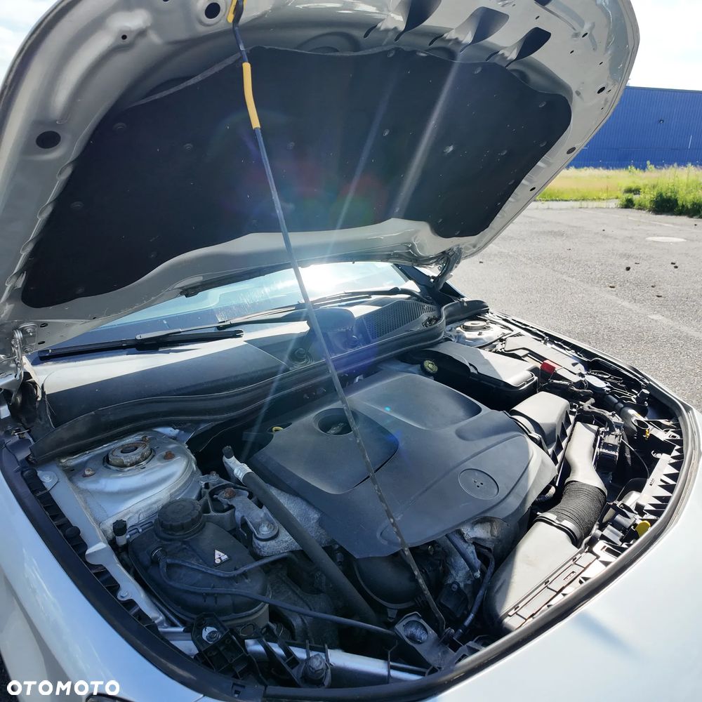 Mercedes-Benz CLA 250 4Matic 7G-DCT - 16