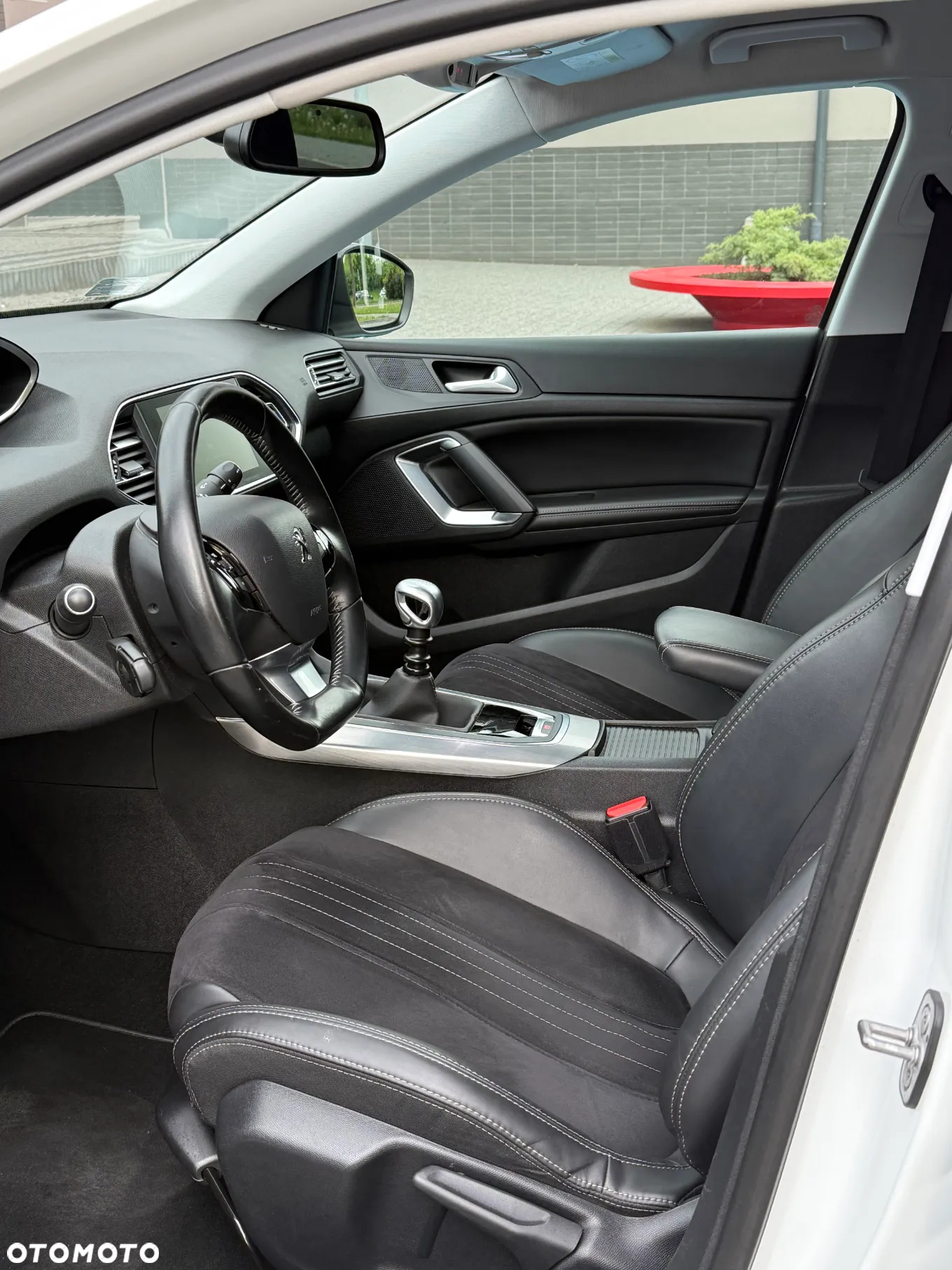 Peugeot 308 1.2 PureTech Allure S&S - 7