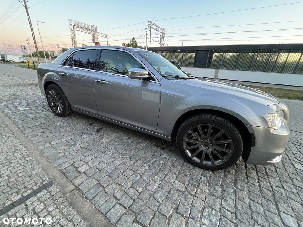 Chrysler 300C 3.5 V6 AWD - 12