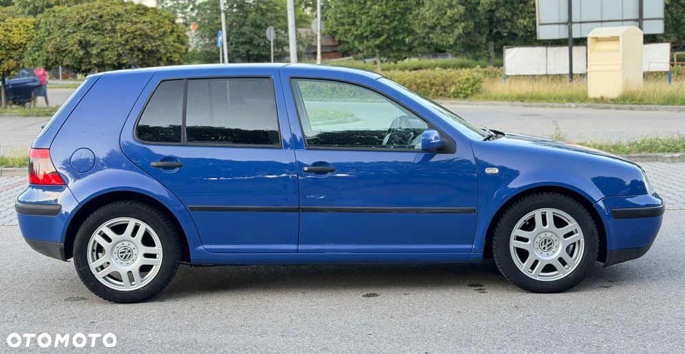 Volkswagen Golf - 8