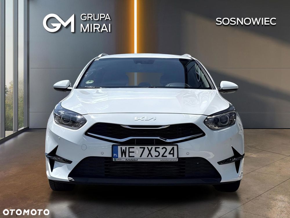 Kia Ceed - 8