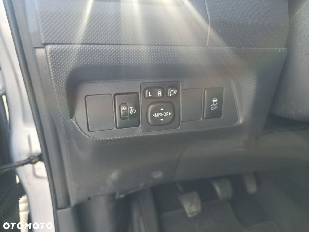 Toyota Auris - 22