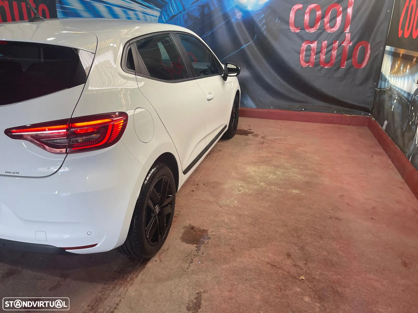 Renault Clio BLUE dCi 100 BUSINESS EDITION - 21