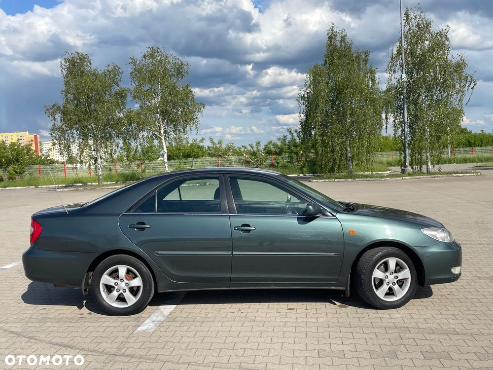 Toyota Camry 2.4 VVT-i - 10