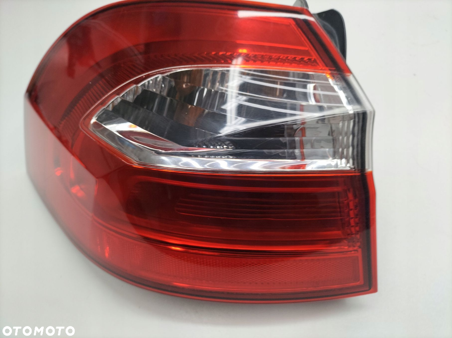 LAMPA LEWY TYŁ KIA RIO III 92401-1W2 - 2