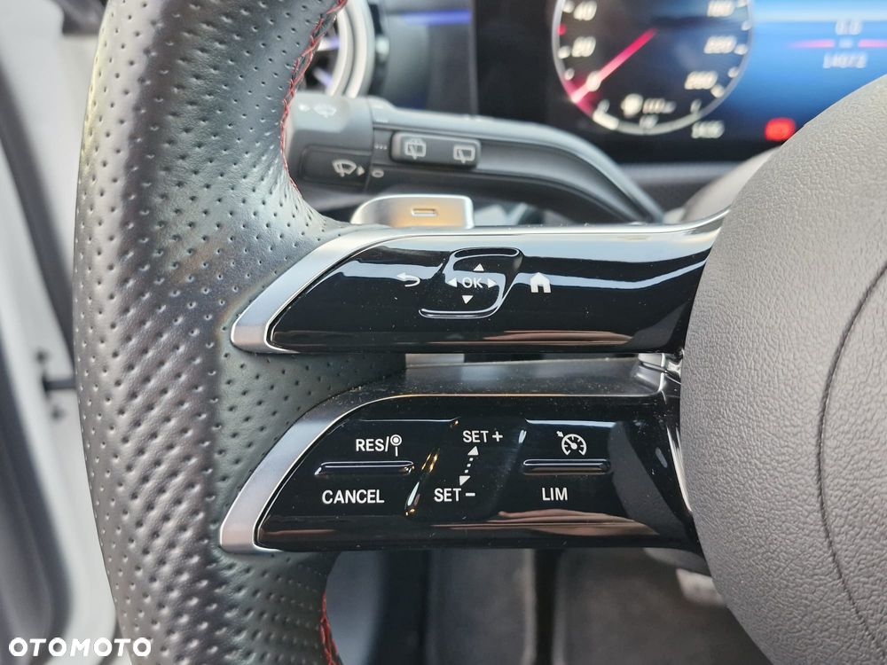 Mercedes-Benz Klasa A 220 4-Matic AMG Line 7G-DCT - 25