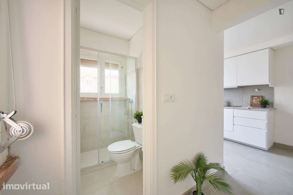 Quarto - localizado em Roma-Areeiro Lisbon - Grande imagem: 4/28