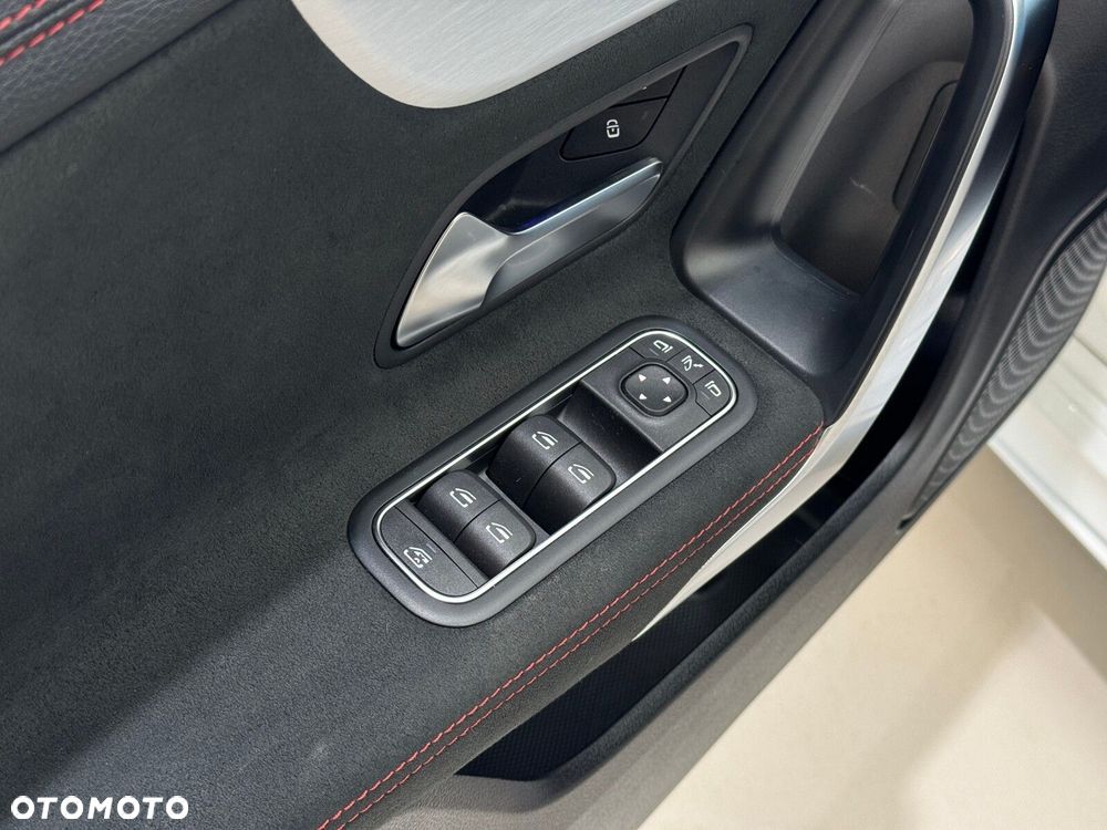 Mercedes-Benz CLA - 20