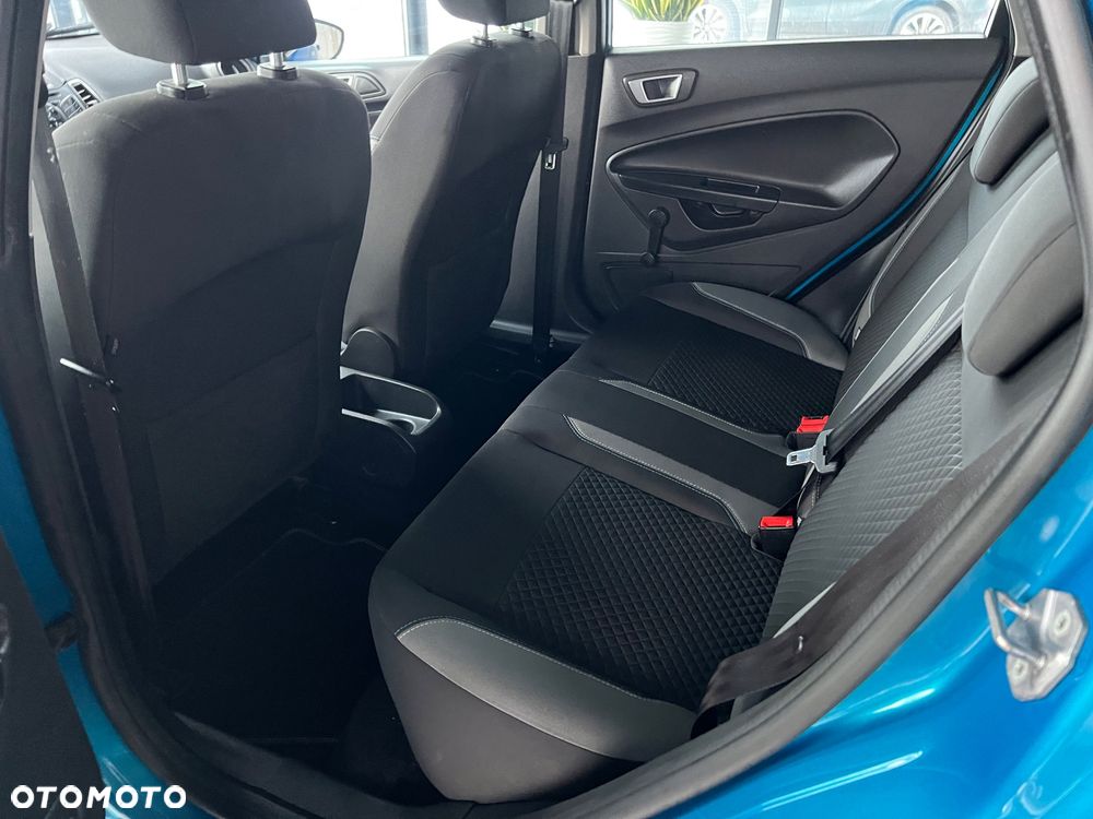Ford Fiesta - 25
