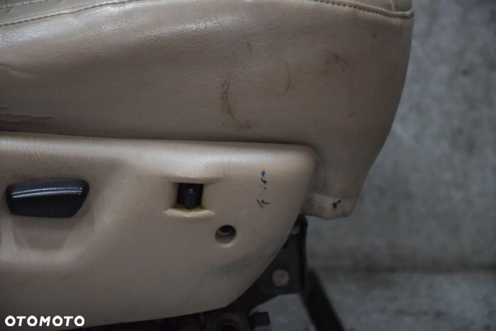 JEEP GRAND CHEROKEE WJ FOTEL PRAWY PRZÓD - 13