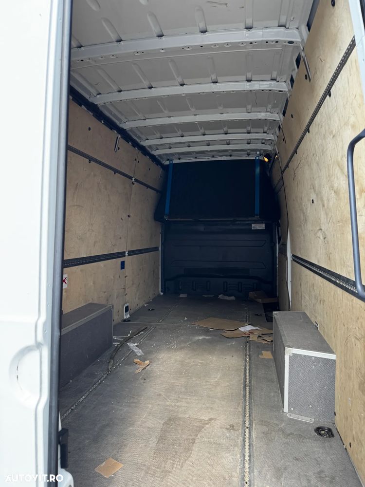 Mercedes-Benz Sprinter - 6