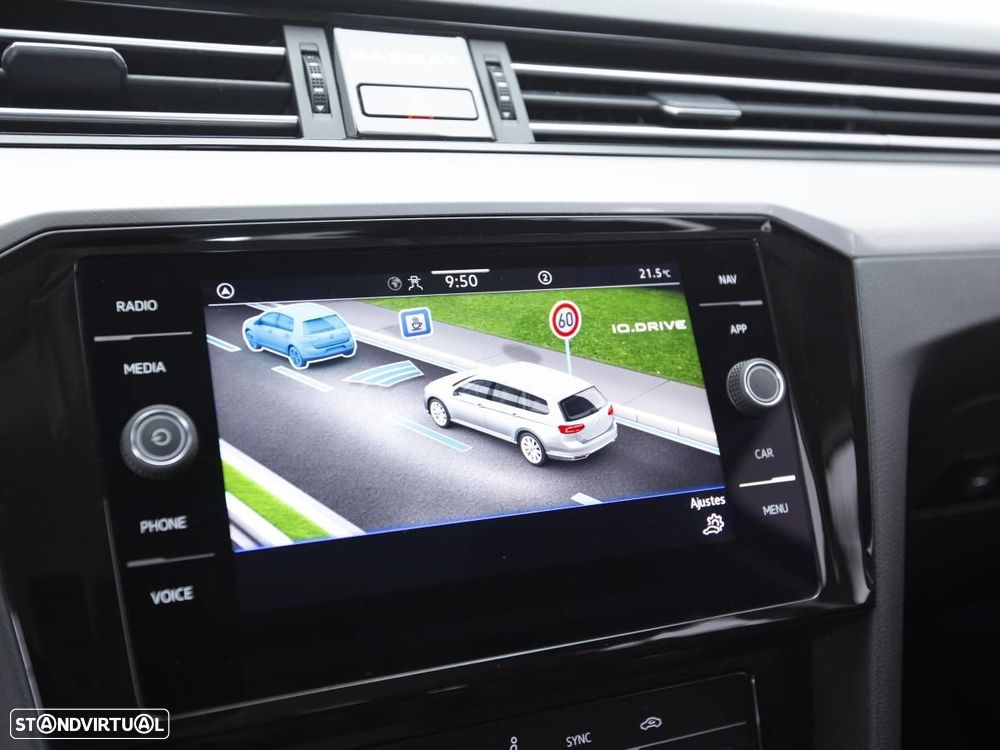 VW Passat Variant 2.0 TDI Business DSG - 24