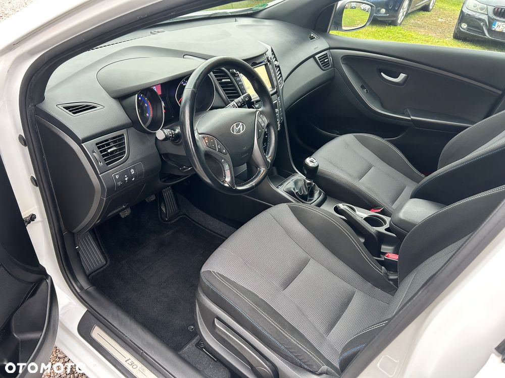 Hyundai i30 1.6 CRDi BlueDrive Premium - 9