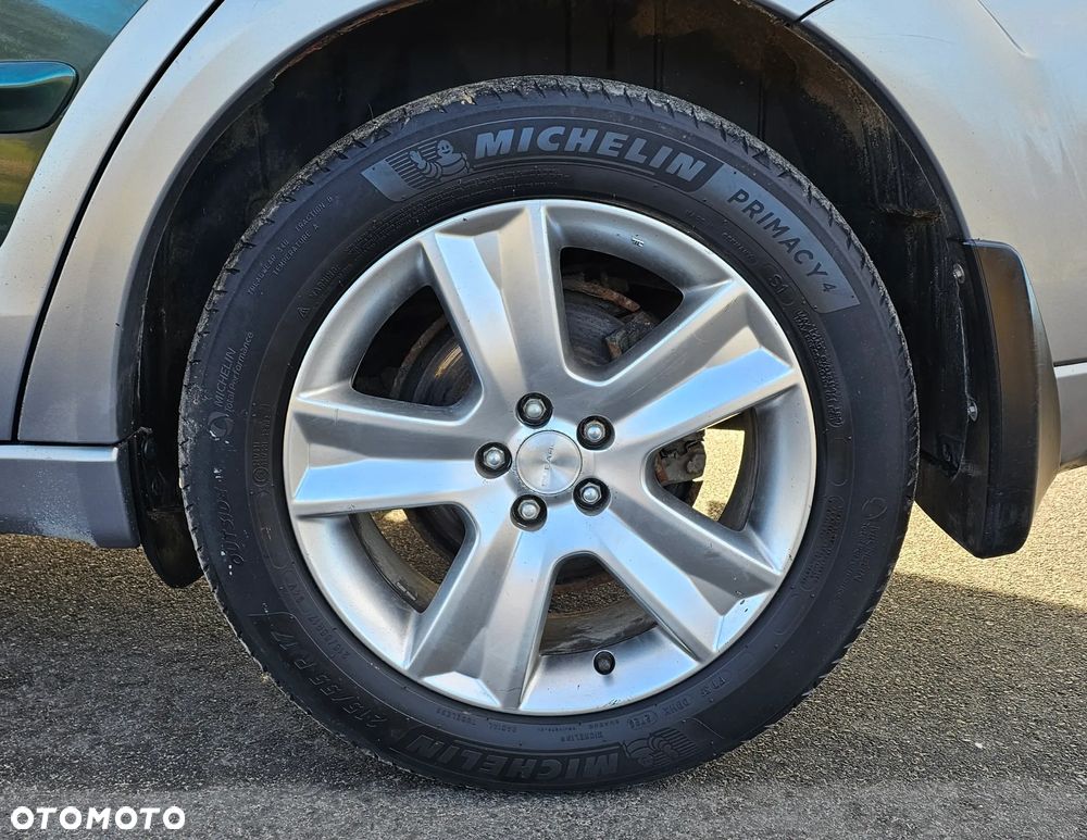 Subaru Legacy Kombi 3.0 4WD - 25