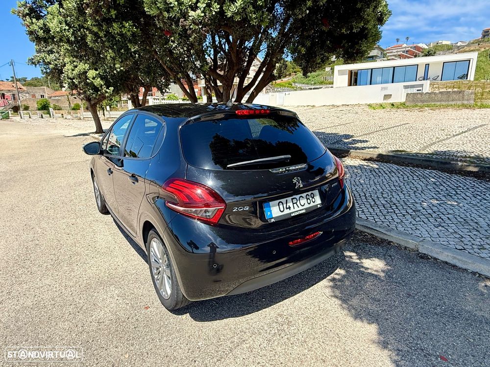 Peugeot 208 1.2 PureTech Style - 31