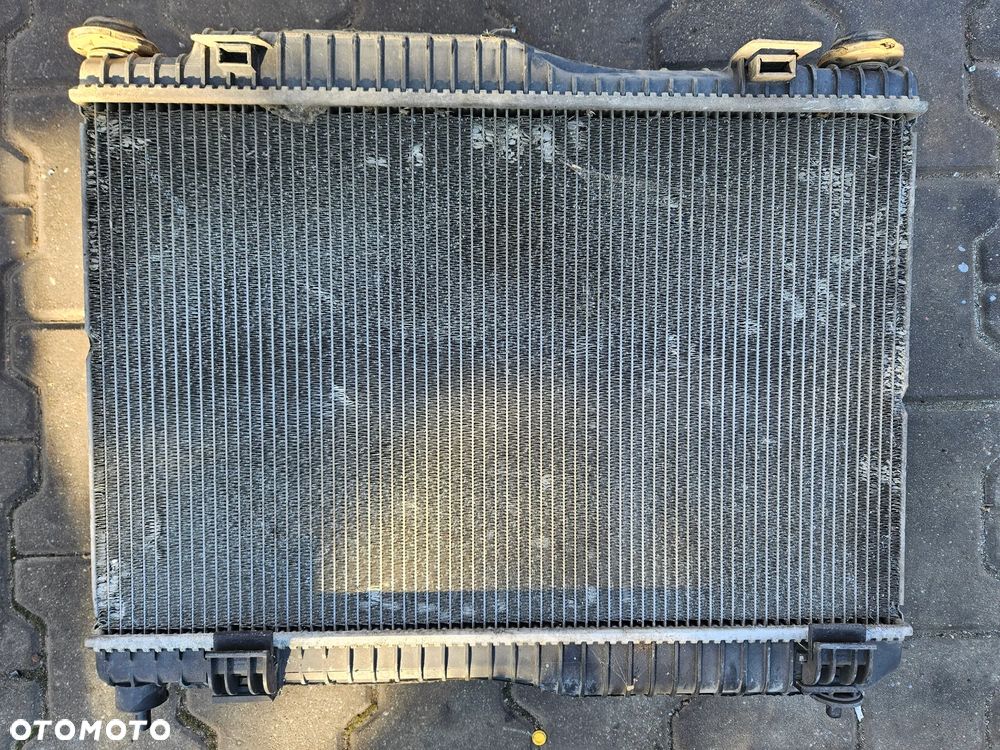 Ford Fiesta MK7 1.6 TDCi chłodnica wody wentylator chłodnicy 8V51-8C607-CG - 3