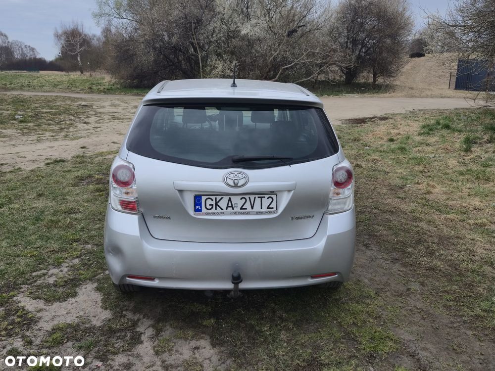 Toyota Verso 2.0 D-4D Sol plus 7os - 8